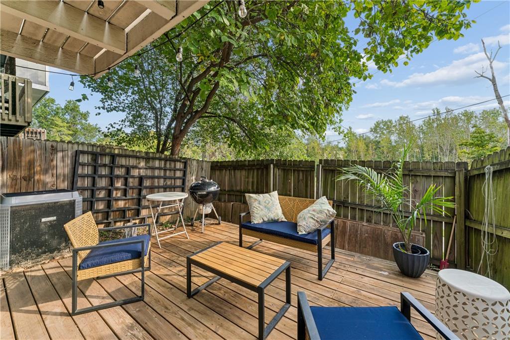 5733 N London Avenue Property Photo 35