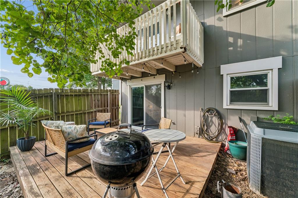5733 N London Avenue Property Photo 37