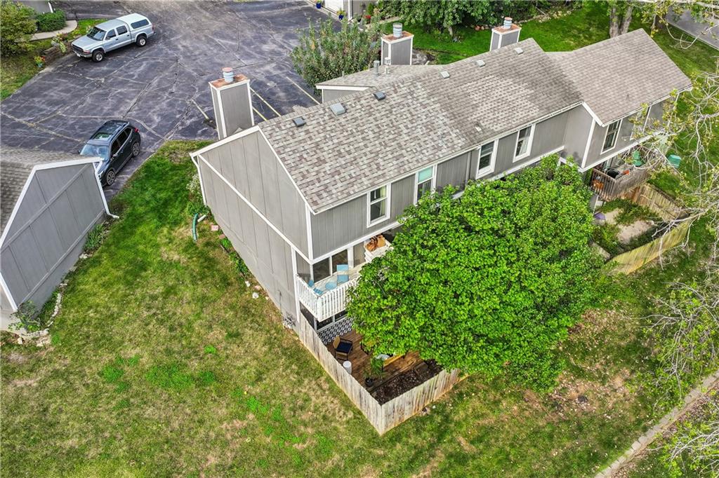 5733 N London Avenue Property Photo 44