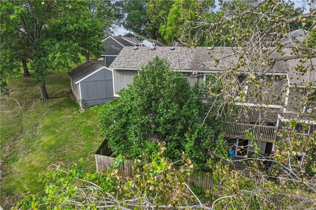 5733 N London Avenue Property Photo 46