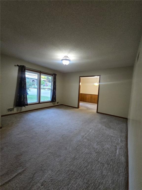 15917 E 41st Street Property Photo 9