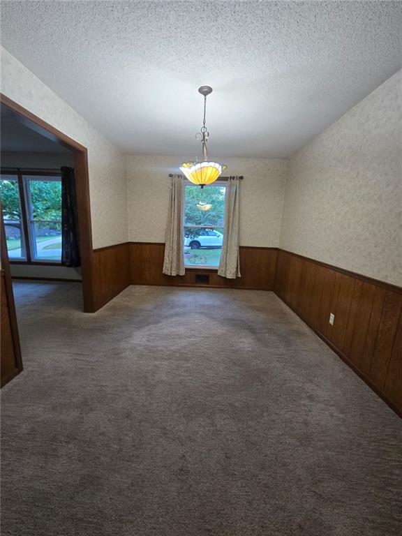 15917 E 41st Street Property Photo 11