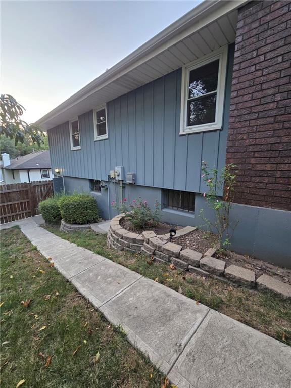 15917 E 41st Street Property Photo 37