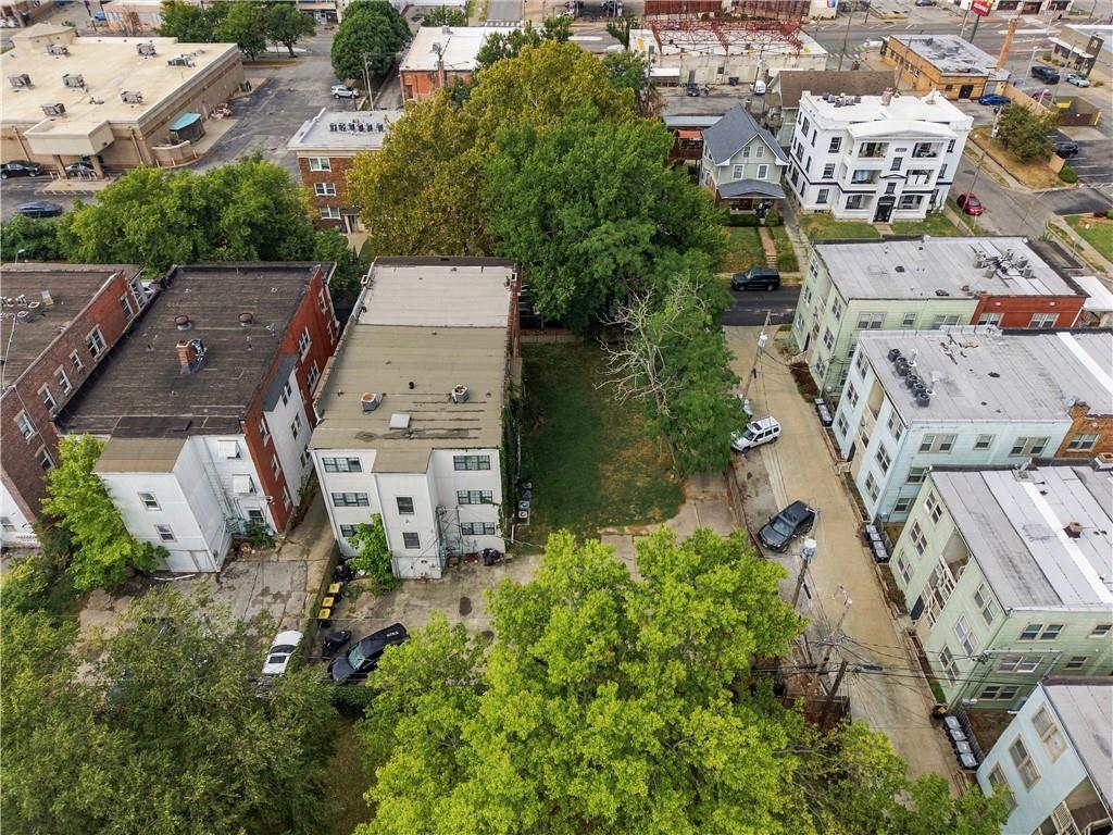 3813 Central Street Property Photo 4