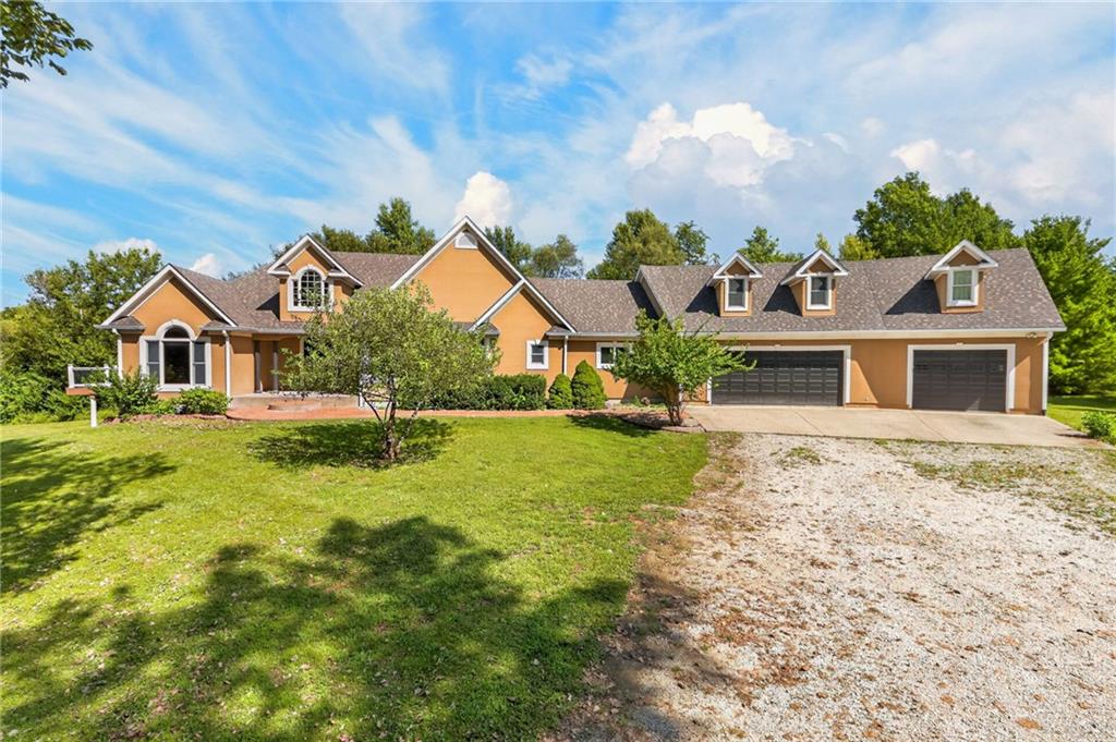 1401 Pinecrest Drive Property Photo 1