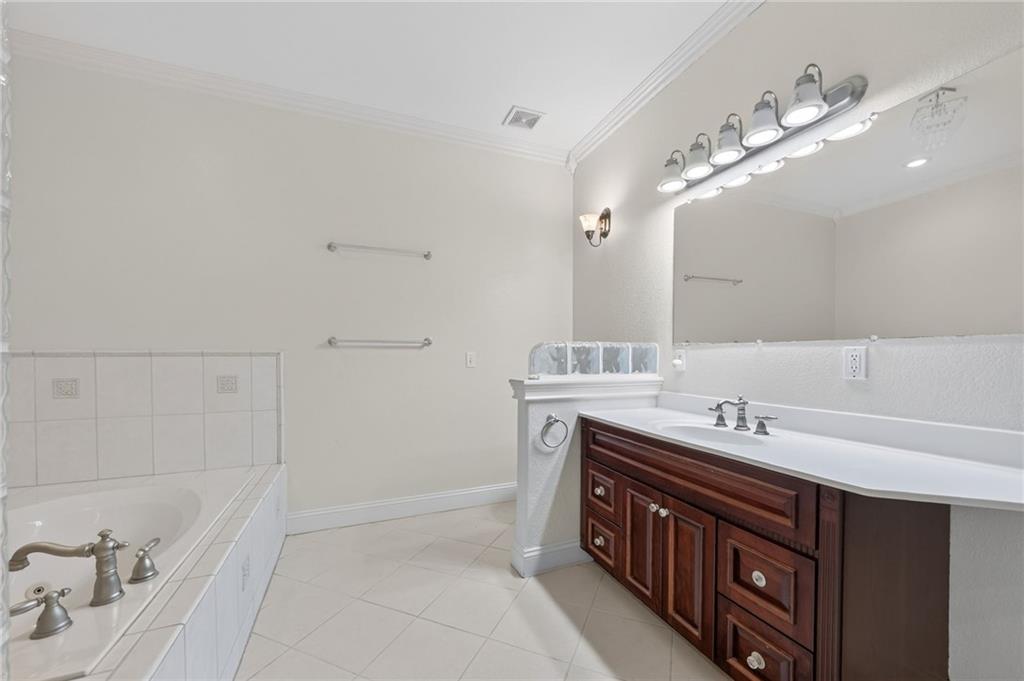 1401 Pinecrest Drive Property Photo 29