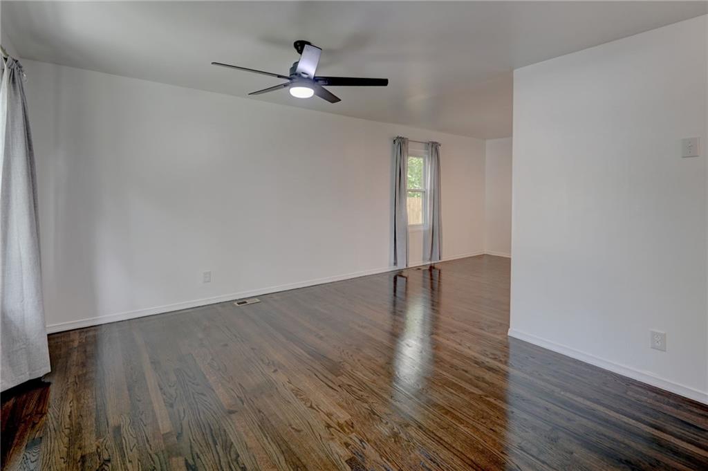 1503 N Hocker Avenue Property Photo 9