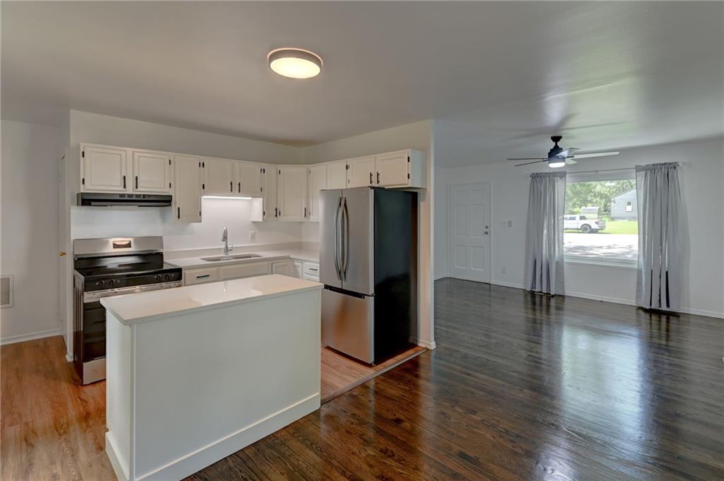 1503 N Hocker Avenue Property Photo 16