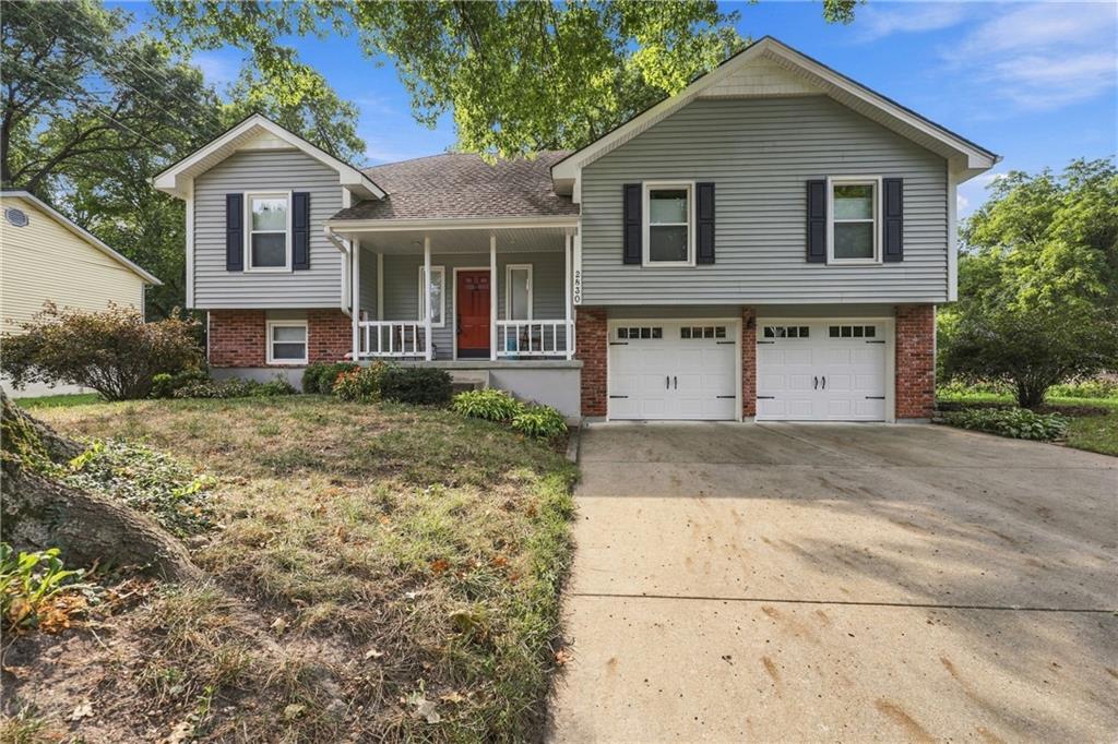 2830 Sweet Briar Drive Property Photo 2