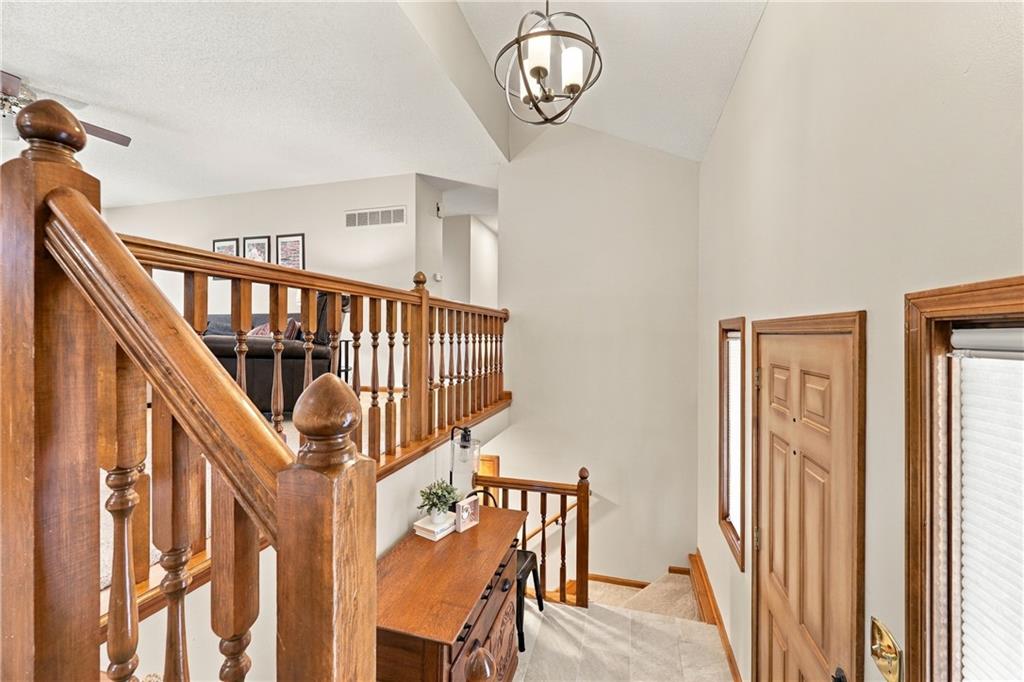 2830 Sweet Briar Drive Property Photo 8