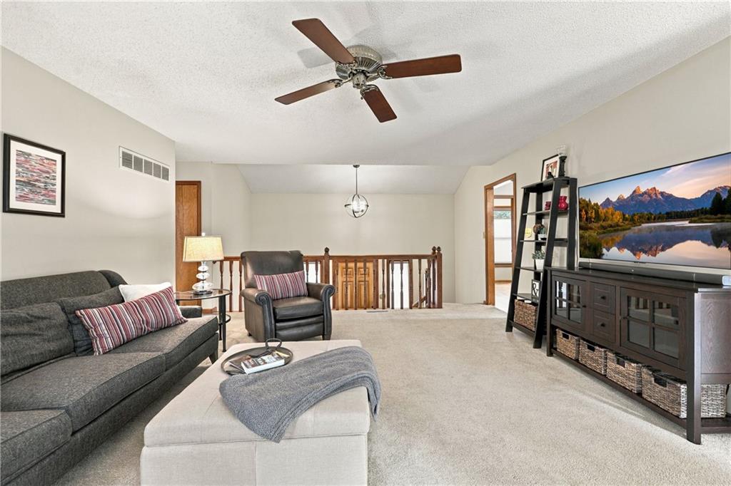 2830 Sweet Briar Drive Property Photo 9