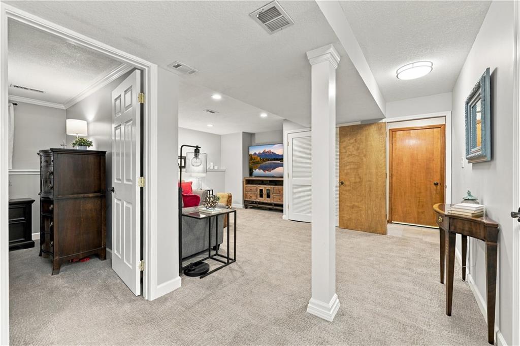 2830 Sweet Briar Drive Property Photo 26
