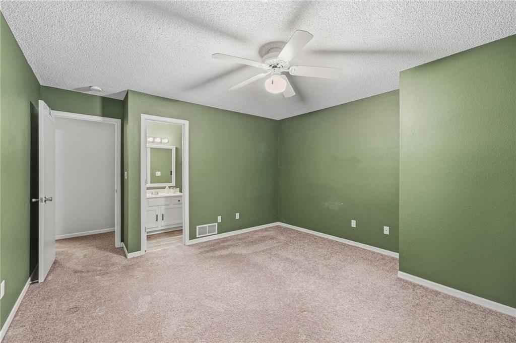 6030 Ne Moonstone Drive Property Photo 18