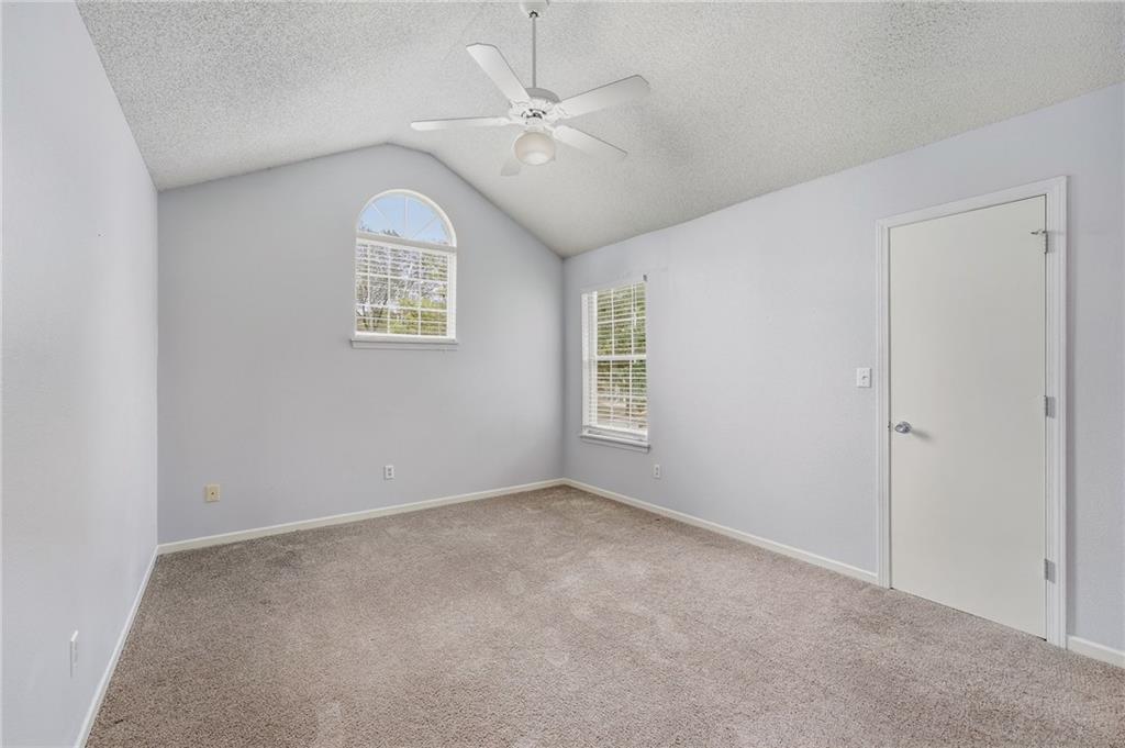 6030 Ne Moonstone Drive Property Photo 26