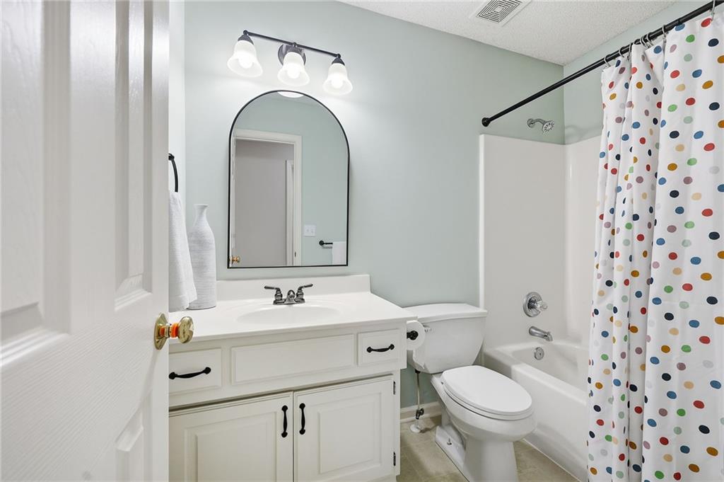2325 W Piatt Lane Property Photo 27
