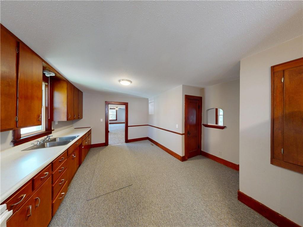 329 W Hunter Street Property Photo 6
