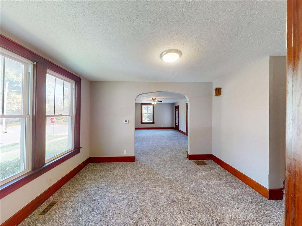 329 W Hunter Street Property Photo 12