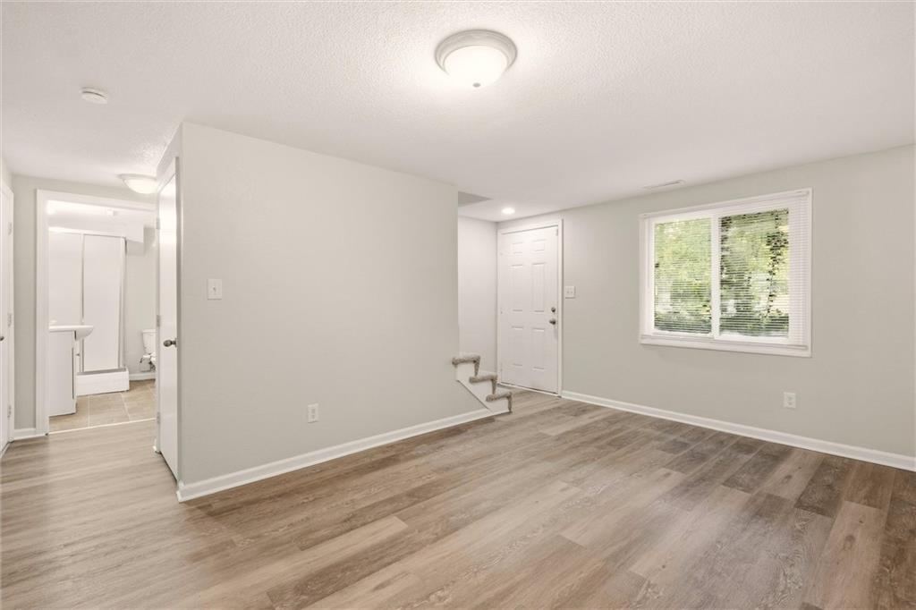 1010-1012 S Osage Street Property Photo 21