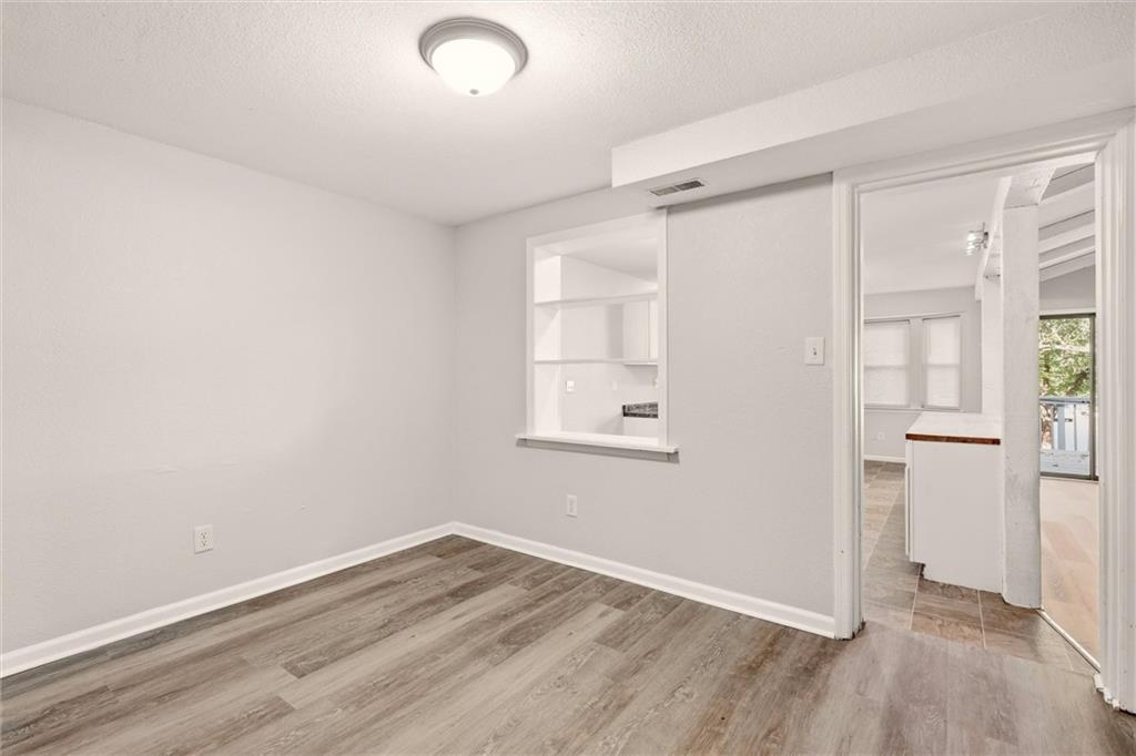 1010-1012 S Osage Street Property Photo 23