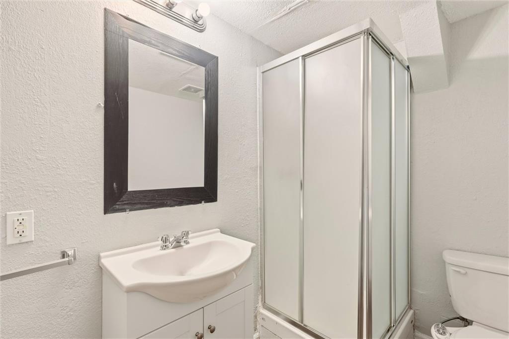 1010-1012 S Osage Street Property Photo 25