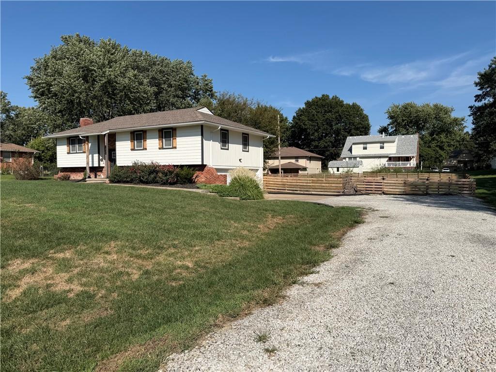 3609 N 154th Terrace Property Photo 26