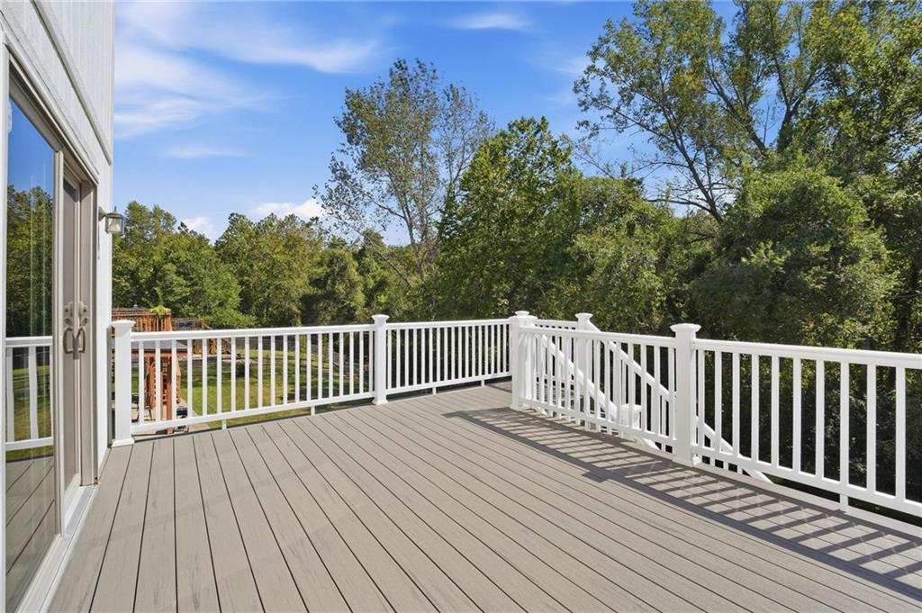 6122 N Coventry Avenue Property Photo 7