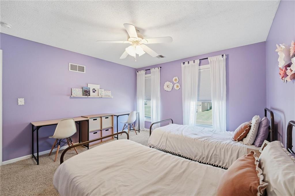 6122 N Coventry Avenue Property Photo 16
