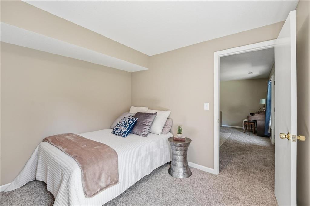 6122 N Coventry Avenue Property Photo 44