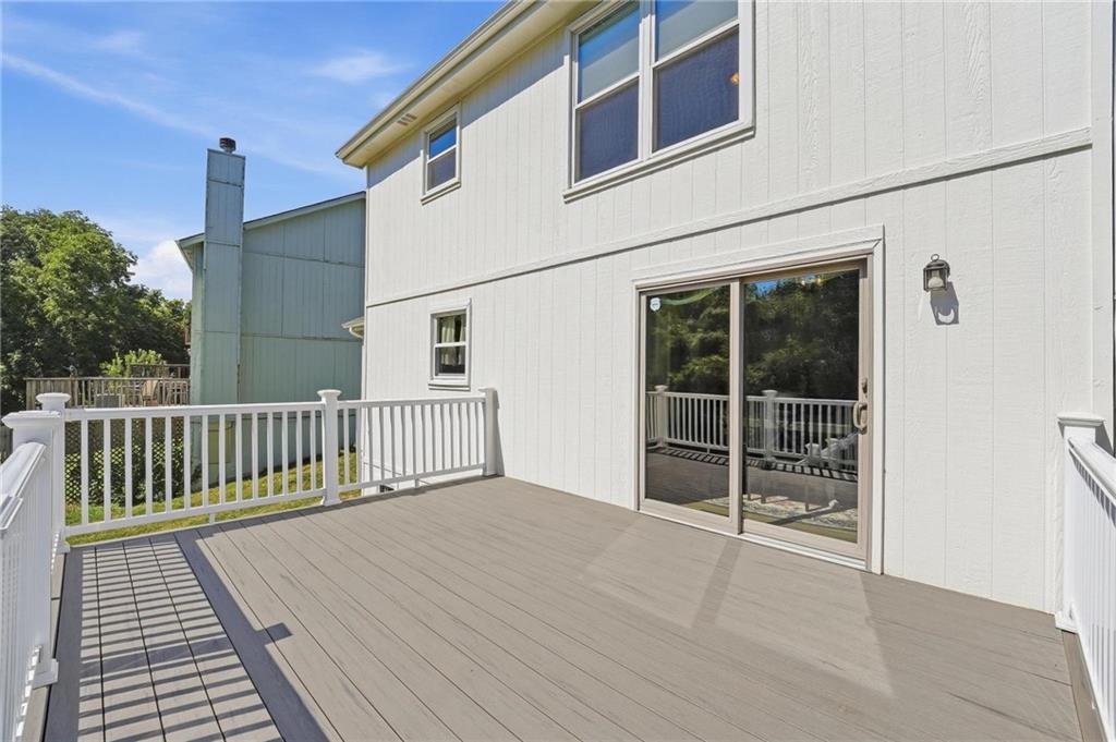 6122 N Coventry Avenue Property Photo 54
