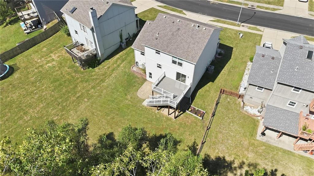 6122 N Coventry Avenue Property Photo 66
