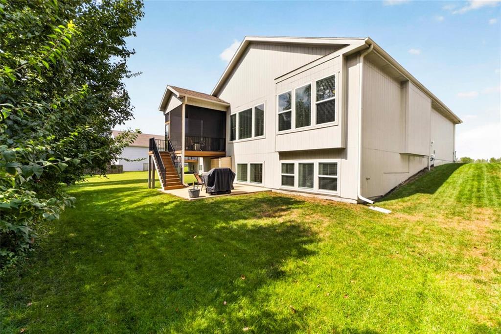1169 Sw Whitby Drive Property Photo 4