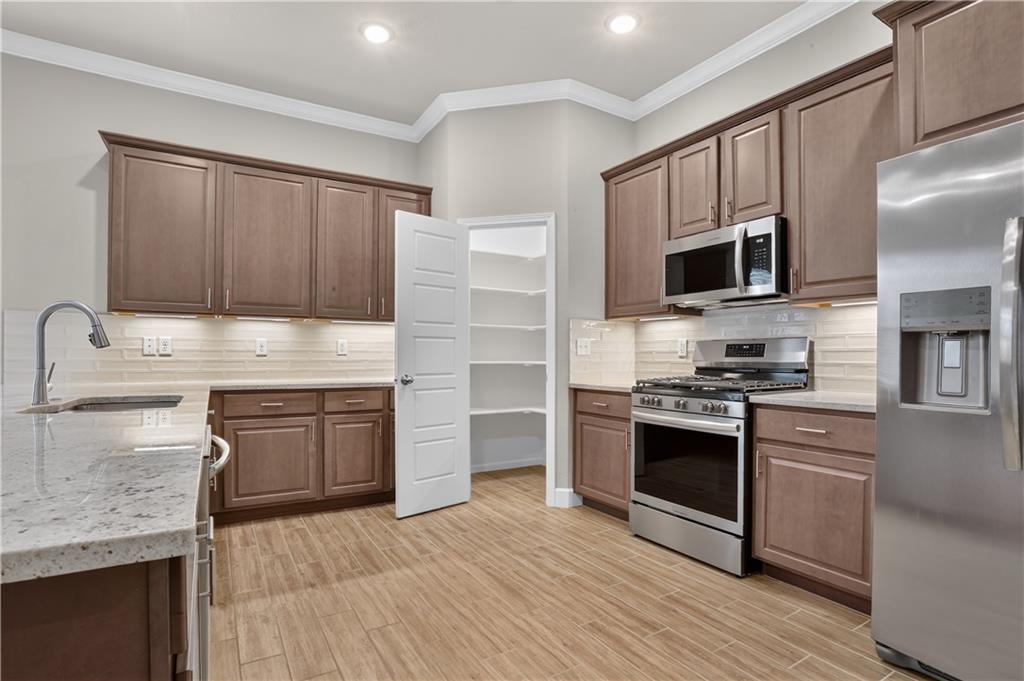 7557 Mccormick Drive Property Photo 3