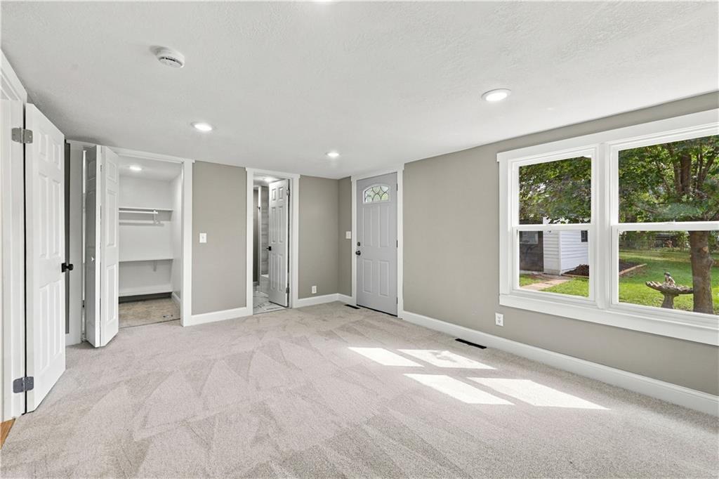 1129 S Dodgion Avenue Property Photo 10