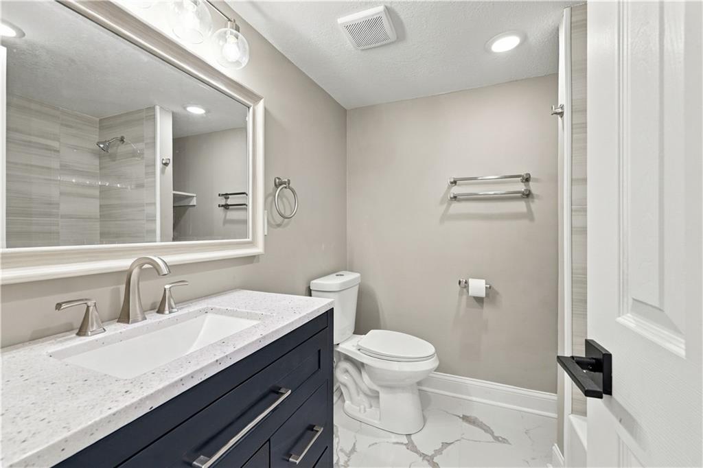 1129 S Dodgion Avenue Property Photo 11