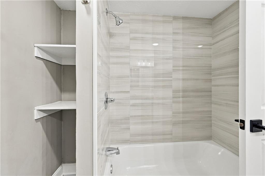 1129 S Dodgion Avenue Property Photo 13