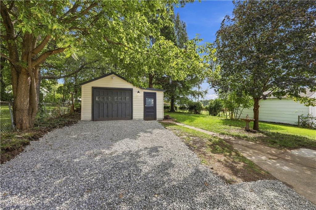 1129 S Dodgion Avenue Property Photo 26