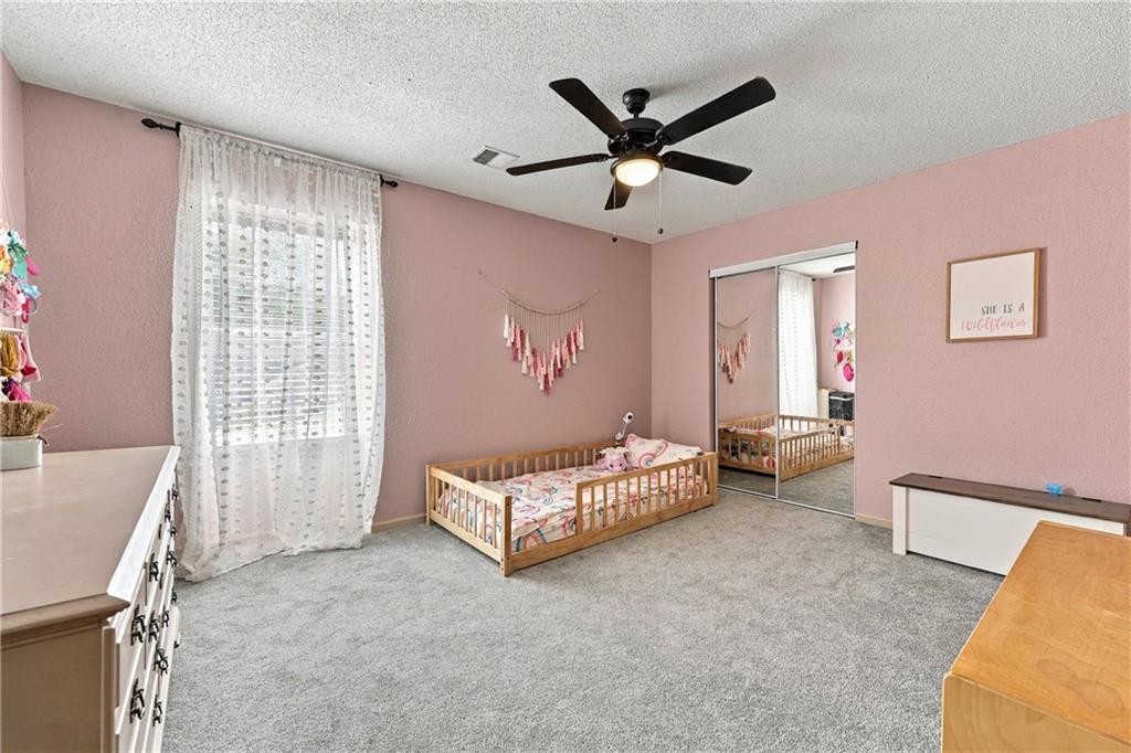 6045 Ne Moonstone Drive Property Photo 13