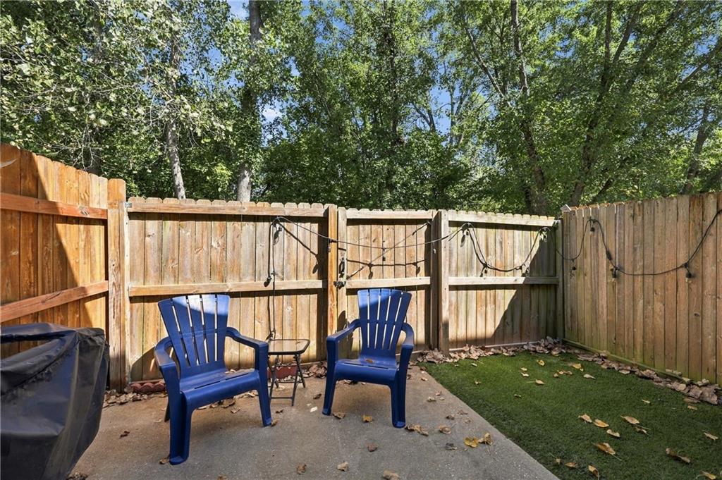 6045 Ne Moonstone Drive Property Photo 17