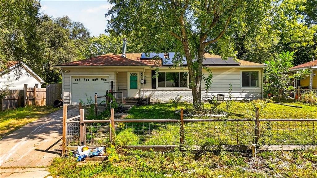 108 N Grant Avenue Property Photo 3