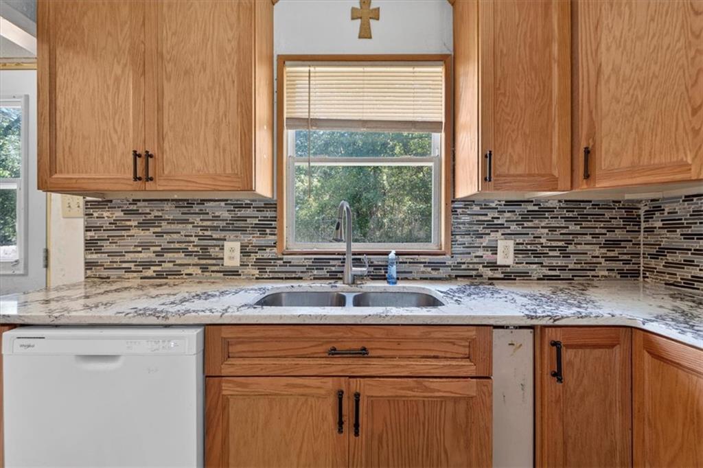 108 N Grant Avenue Property Photo 11
