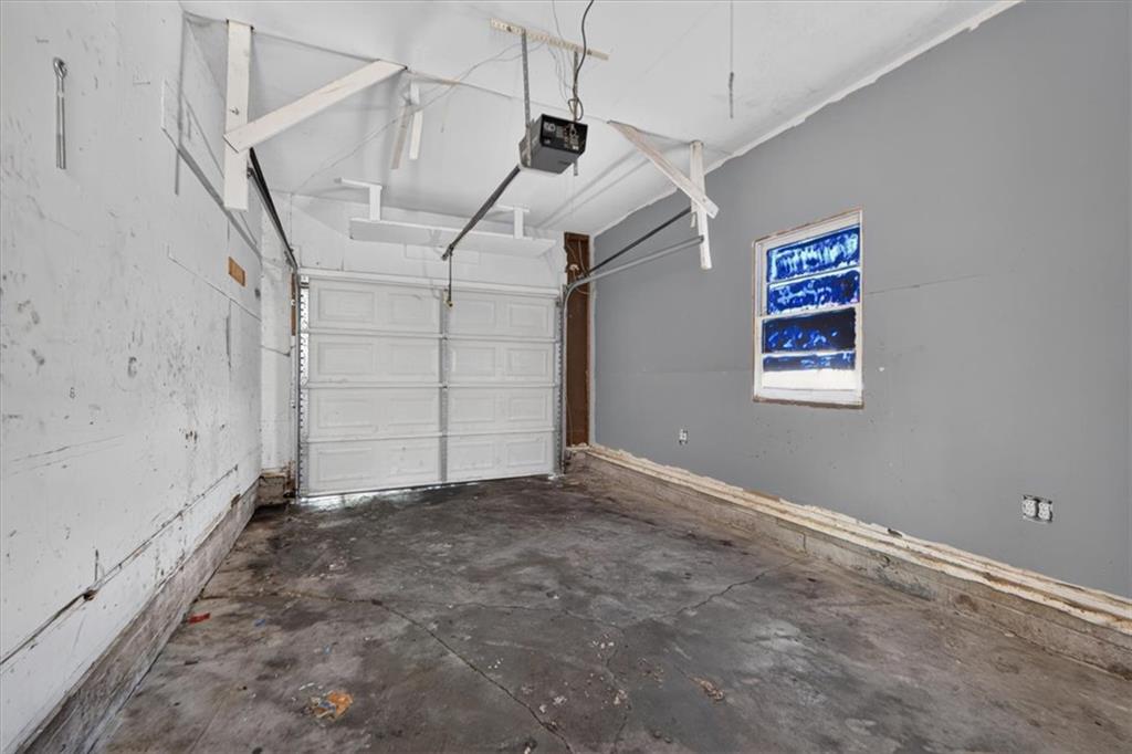 108 N Grant Avenue Property Photo 14
