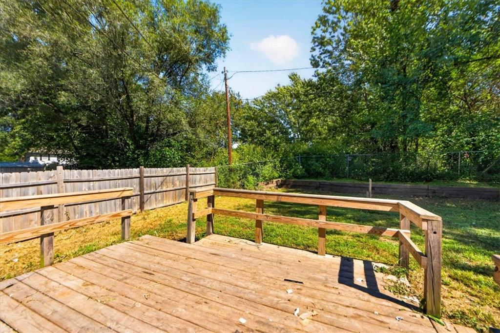 108 N Grant Avenue Property Photo 20