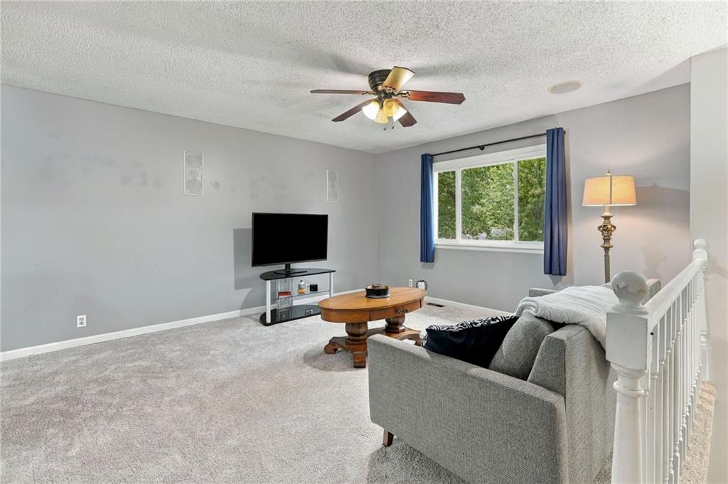 1112 Randall Road Property Photo 7
