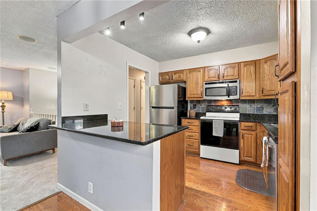 1112 Randall Road Property Photo 11