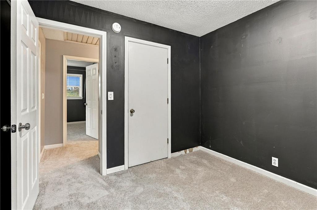 1112 Randall Road Property Photo 15