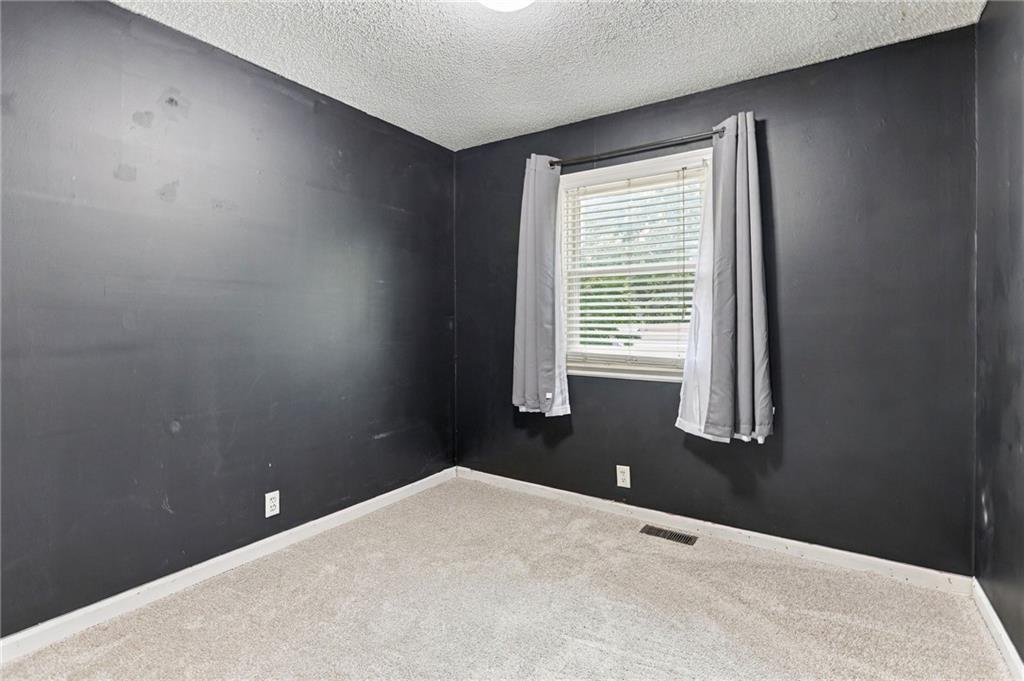 1112 Randall Road Property Photo 17