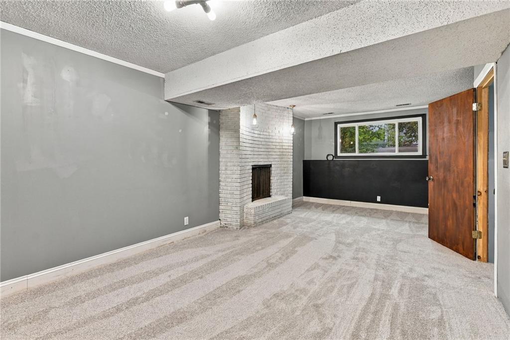 1112 Randall Road Property Photo 25