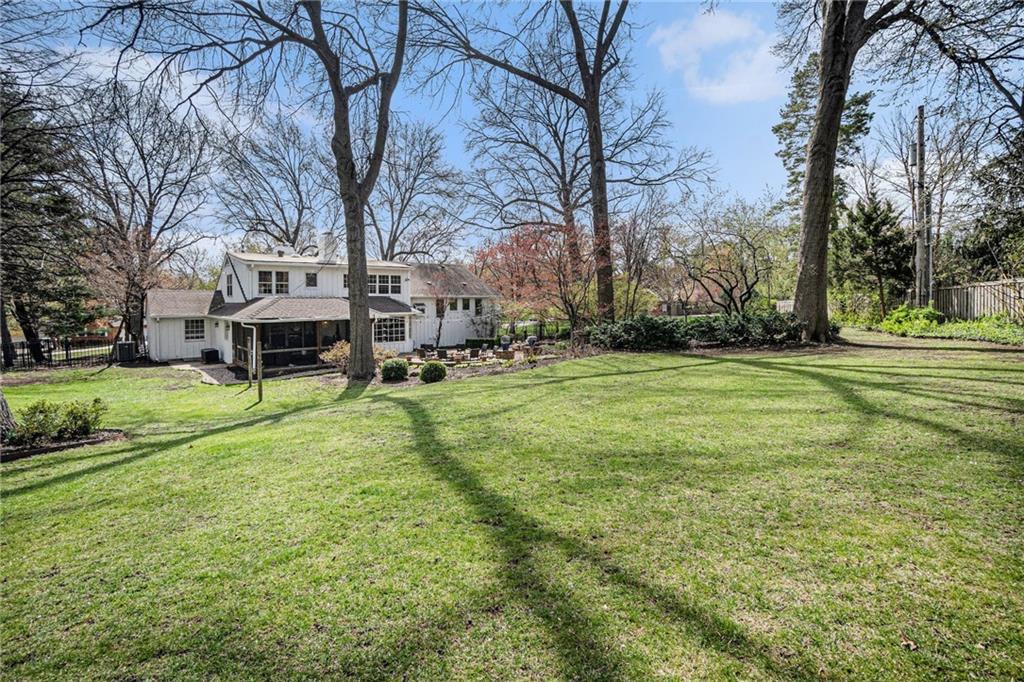 6530 Overhill Road Property Photo 3