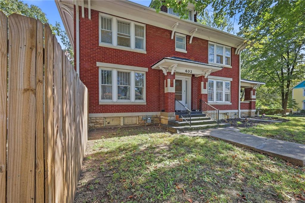 402 E Peoria Street Property Photo 7