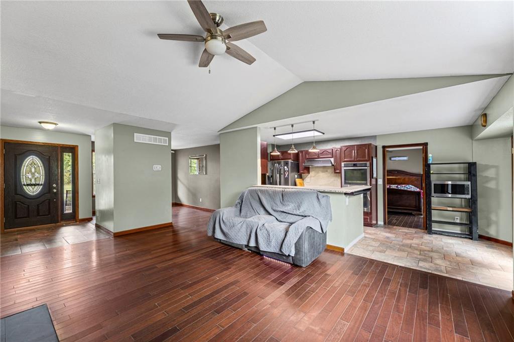 24129 Hollingsworth Road Property Photo 8
